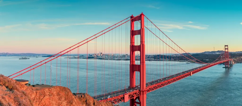 Golden Gate bridge during a sunny day