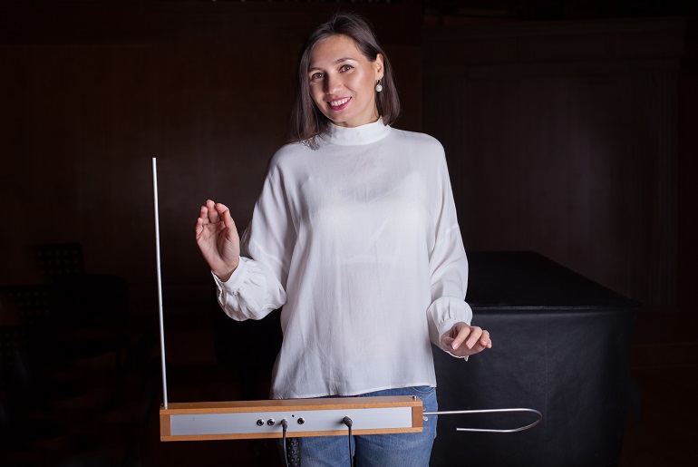 Playing a theremin