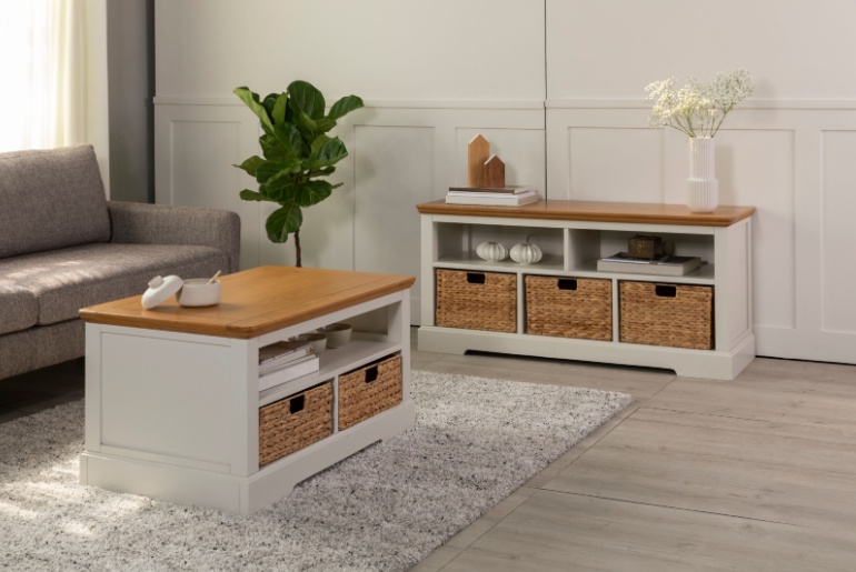 Coffee Table with storage baskets
