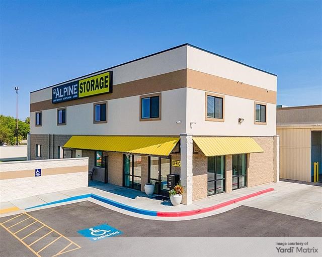 Self storage facility