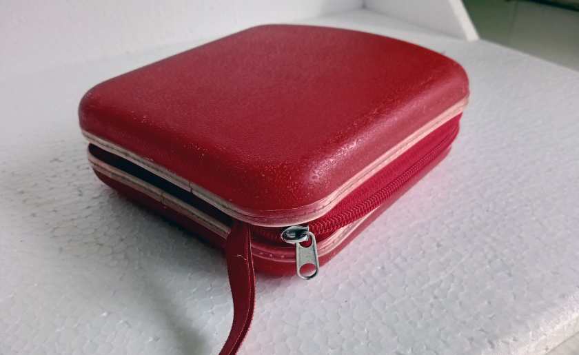DVD storage binder. Polyurethane binder for storing CDs and DVDs.