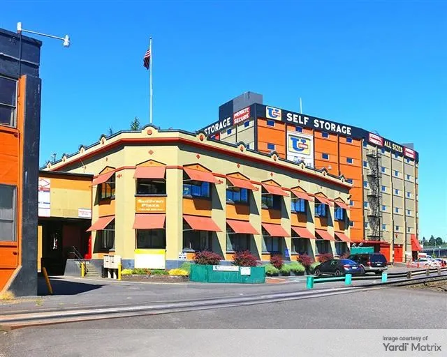 Self storage facility