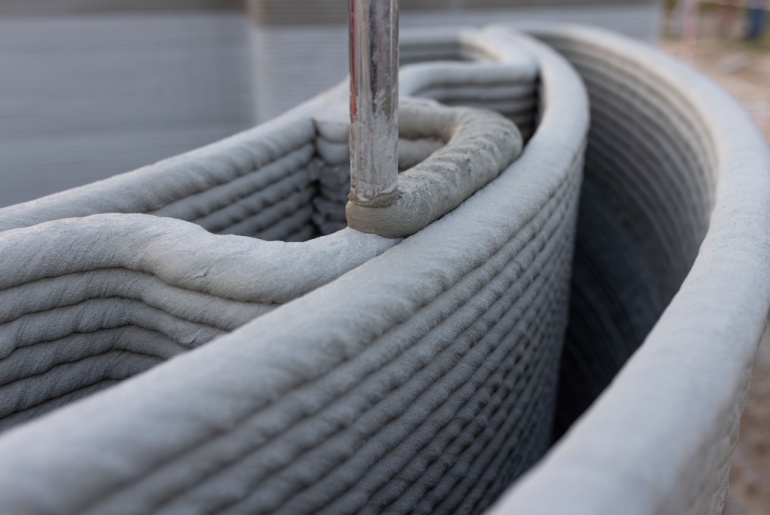 Close up on the construction of a 3D printed house