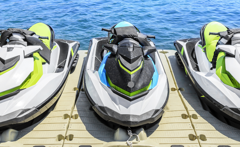 Water-scooter-on-floating-stack-in-marina